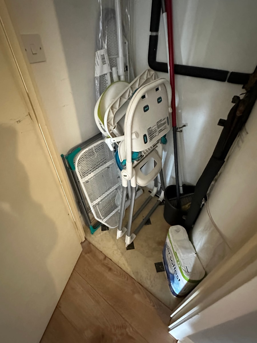 2BD Flat by Common & Village - Wimbledon, Zone 3 18 Hello Guest