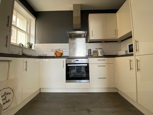 Spacious 2BD Flat with Stunning Views Folkestone 3 Hello Guest