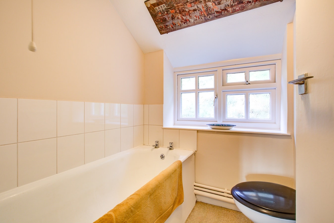 Charming Hilltop Cottage with Panoramic Views 12 Hello Guest