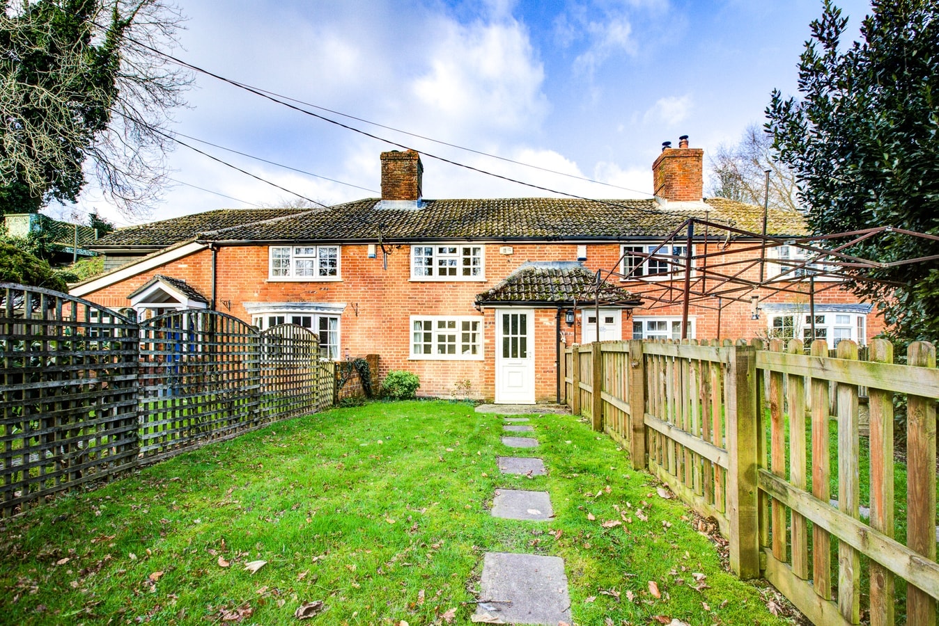 Charming Hilltop Cottage with Panoramic Views 14 Hello Guest