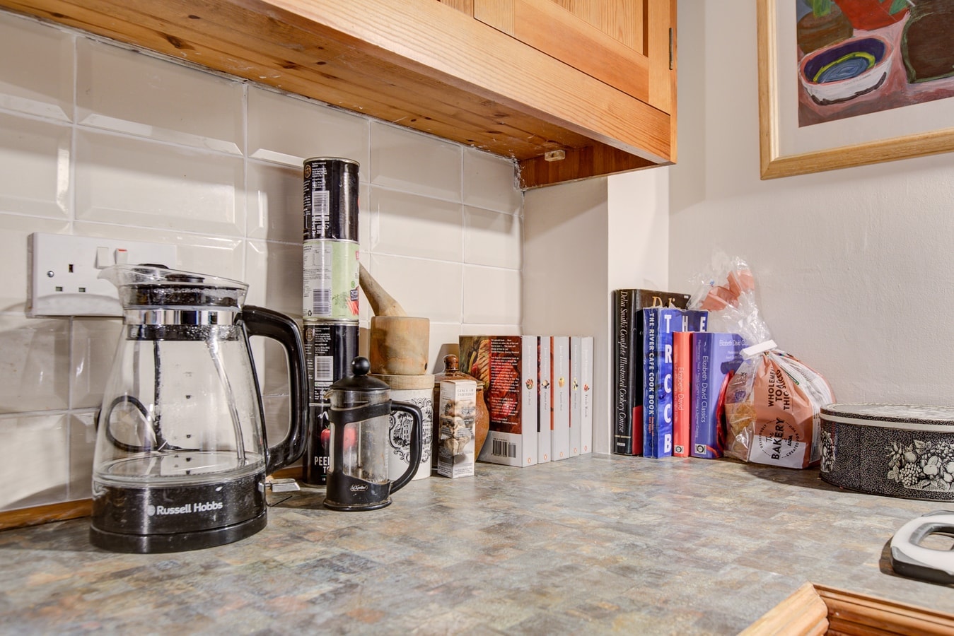 Charming Hilltop Cottage with Panoramic Views 5 Hello Guest