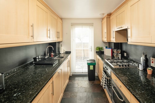 Serene Garden Flat - Steps from Tower Bridge 4 Hello Guest