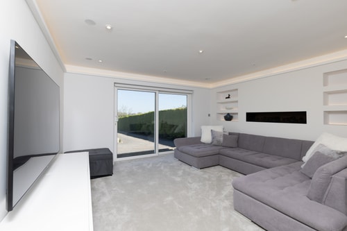 Spacious 4BD Smart Home in Idyllic Rural Setting