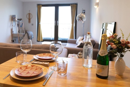 Surrey Hills Escape: Riverside Walks & Quick Links 2 Hello Guest