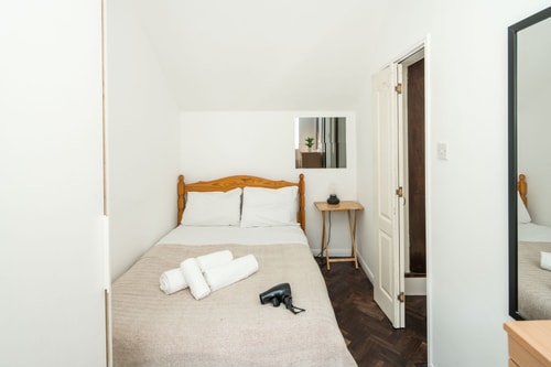 Quirky & Cosy 2BD Mews Flat in Paddington 1 Hello Guest