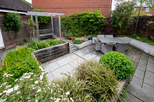 Spacious 4BD Home with Patio garden, BBQ & Parking 2 Hello Guest