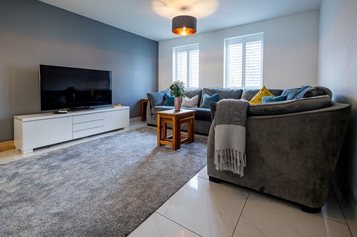 Spacious 4BD Home with Patio garden, BBQ & Parking 17 Hello Guest