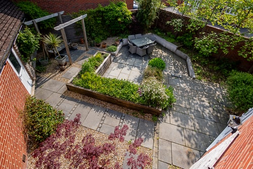 Spacious 4BD Home with Patio garden, BBQ & Parking 30 Hello Guest