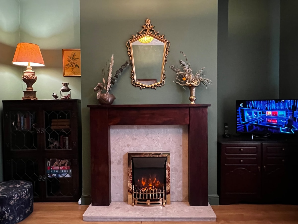 Robin’s Hollow: 2BD Home Near Wrexham AFC 7 Hello Guest