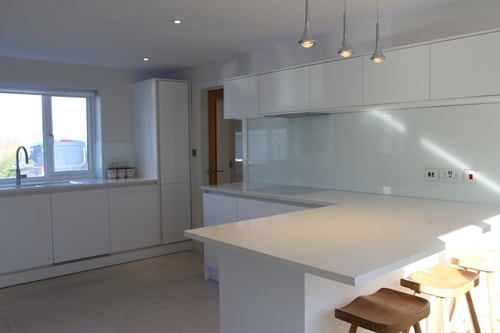 Spacious 4BD Smart Home in Idyllic Rural Setting 2 Hello Guest