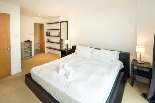 Superfast Broadband 2BD City Flat Farringdon 10 Hello Guest