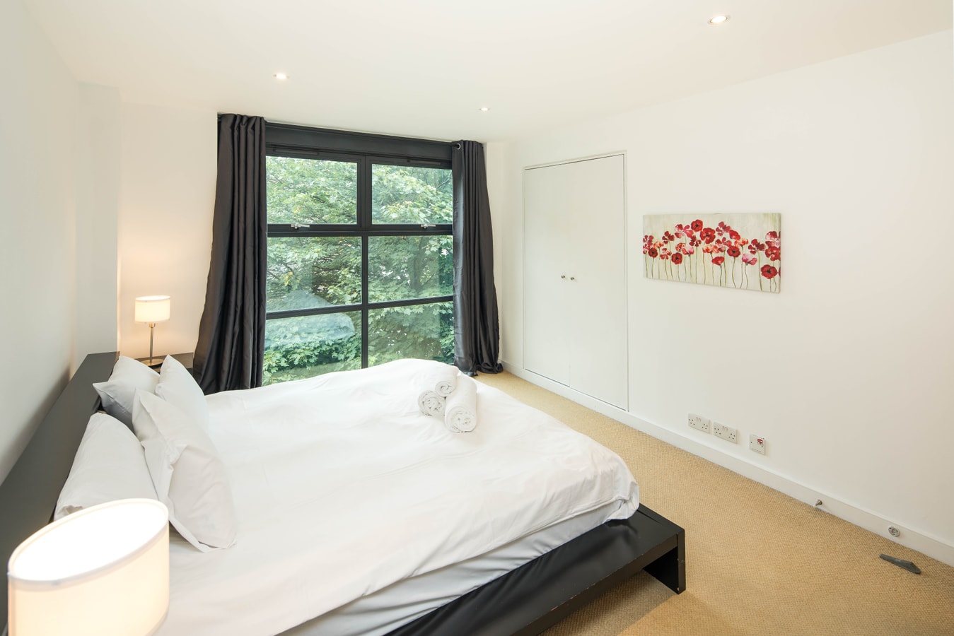 Superfast Broadband 2BD City Flat Farringdon 11 Hello Guest