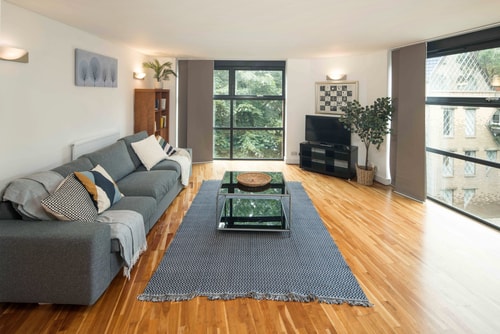 Superfast Broadband 2BD City Flat Farringdon 1 Hello Guest