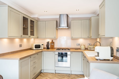 Tranquil 3BD Haven by the Sea in Littlehampton 4 Hello Guest