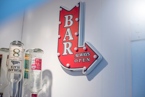 2BD Holiday Home Stunning views of the Sea & Gower 17 Hello Guest