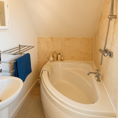 Elegant 2BD Townhouse in Thirsk: Cozy & Stylish 7 Hello Guest