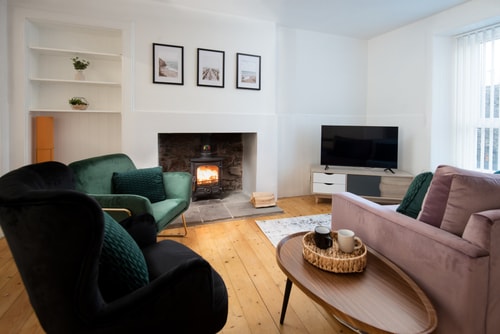 T&J House in Eyemouth: Cozy Coastal Retreat 12 Hello Guest