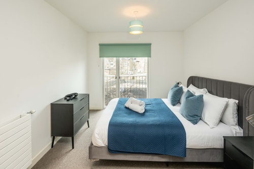 Modern 2 bed Flat Near O2 & Canary Wharf 6 Hello Guest