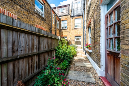 West London Gem Chic 1BD Patio Flat Retreat 23 Hello Guest