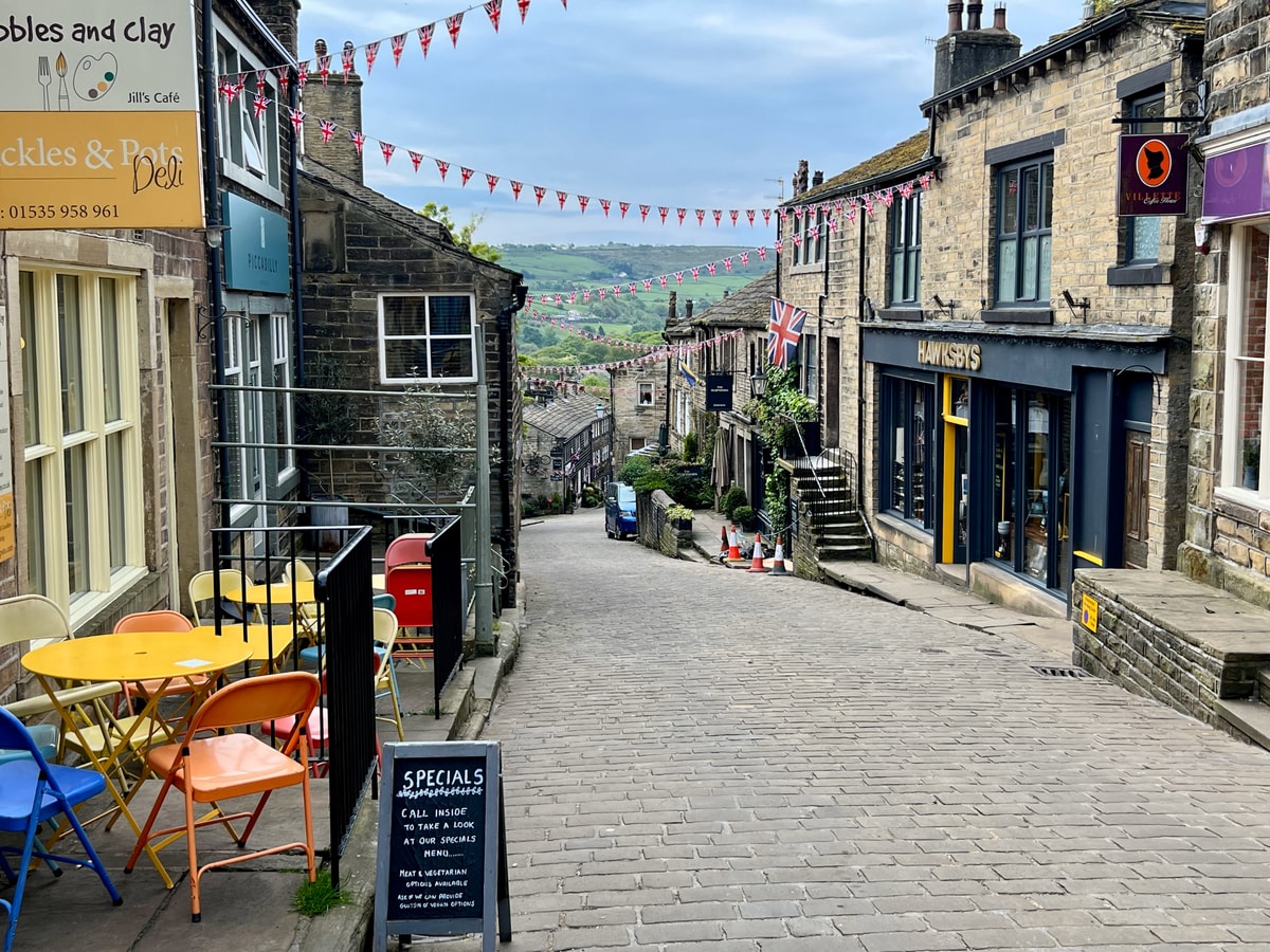 Charming 1880s 2BD Haworth Home 16 Hello Guest