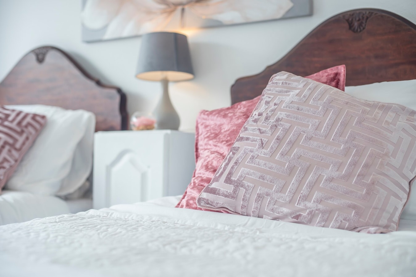 2BD Holiday Home Stunning views of the Sea & Gower 27 Hello Guest