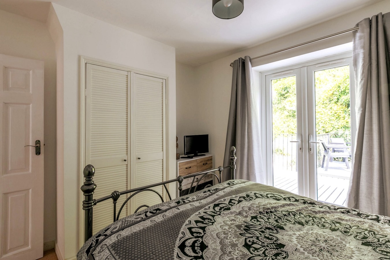 Stylish 2BD Family Hideaway in Dover 5 Hello Guest