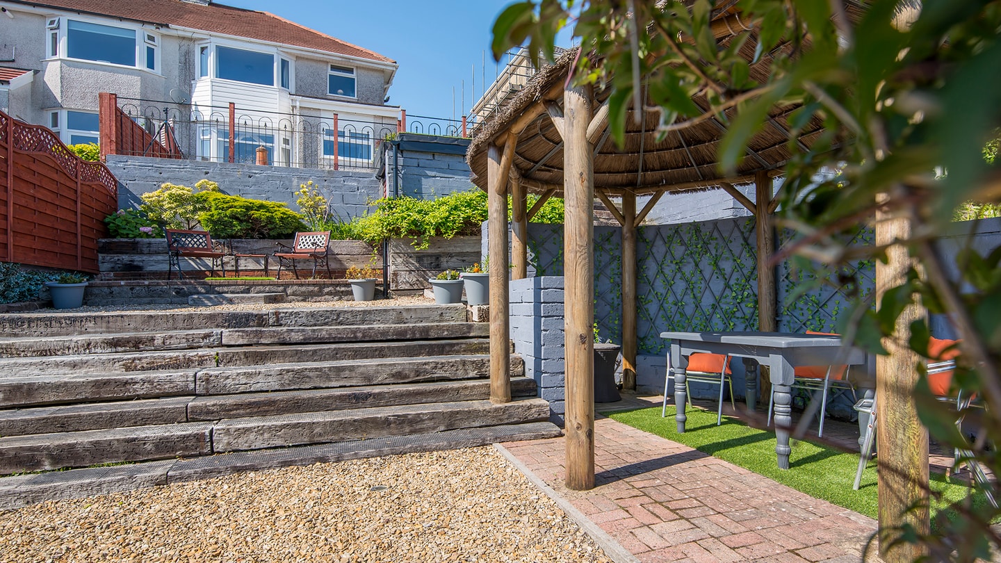 2BD Holiday Home Stunning views of the Sea & Gower 43 Hello Guest