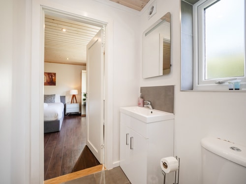 Luxury Lodge w/ Hot Tub on 400-Acre Estate 33 Hello Guest