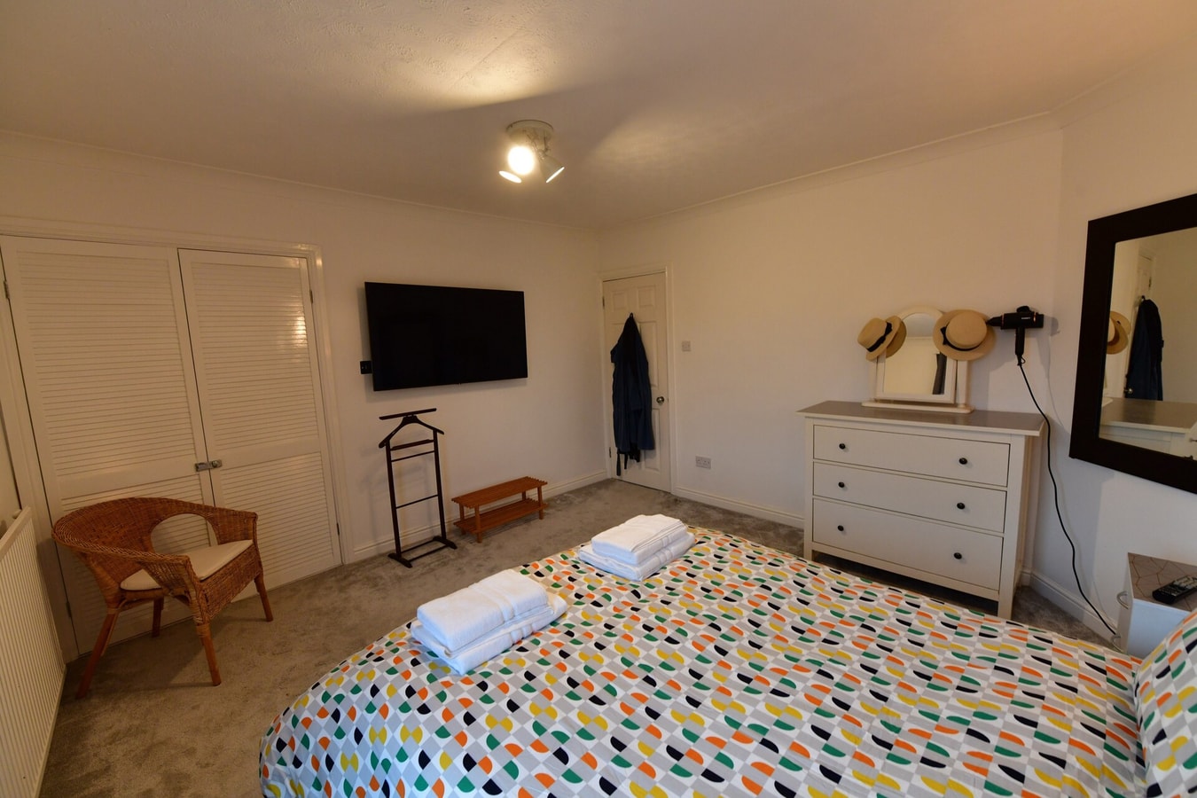 2BD Garden Home - A Short Walk to Stonehenge 5 Hello Guest