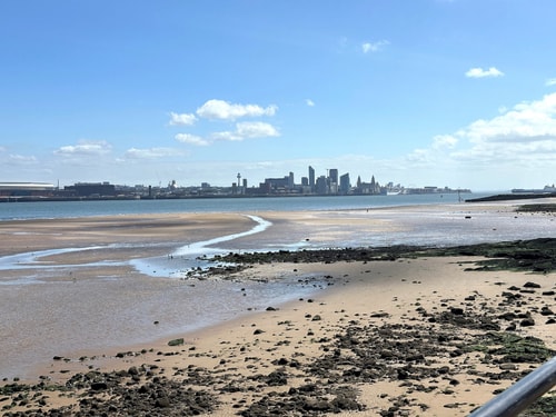 Bright Seaside Apartment with Stunning River Views 4 Hello Guest