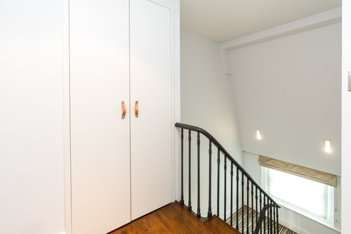 A Stunning Three Bedroom Home in Mayfair 10 Hello Guest