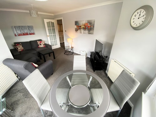 NEW Super 2 Bedroom Flat in Falkirk 0 Hello Guest