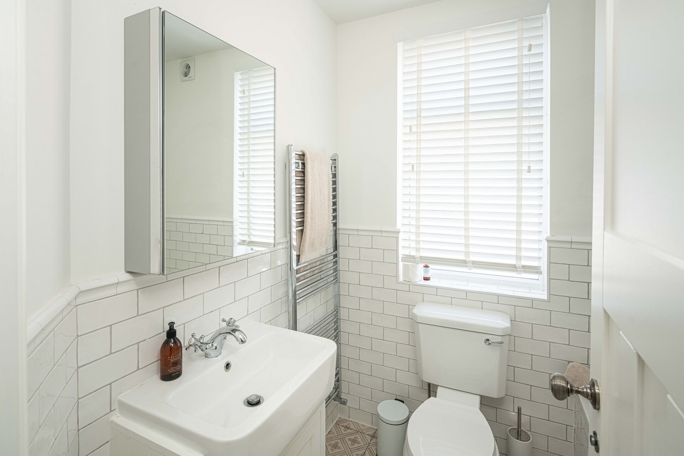 Stylish Crouch End 2B2B Flat - Sleeps 4 11 Hello Guest