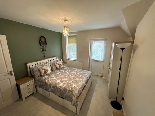 Bright Seaside Apartment with Stunning River Views 17 Hello Guest