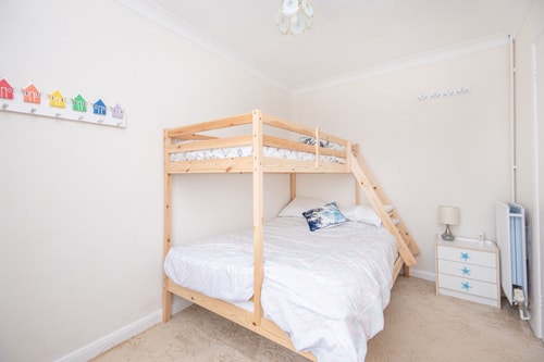 Amazing Beachside 2BD Family Home with Garden 9 Hello Guest