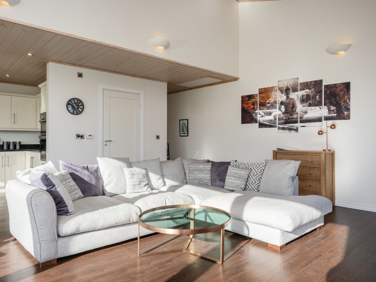 Luxury Lodge w/ Hot Tub on 400-Acre Estate 20 Hello Guest