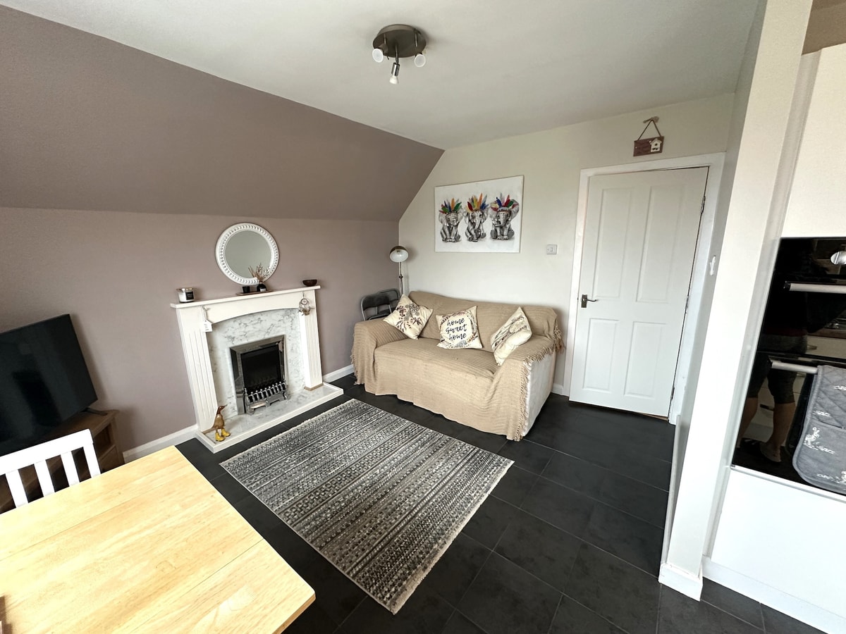 Bright Seaside Apartment with Stunning River Views 7 Hello Guest