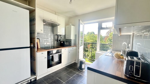 Modern 1 Bedroom Apt in Maidenhead nr River Thames