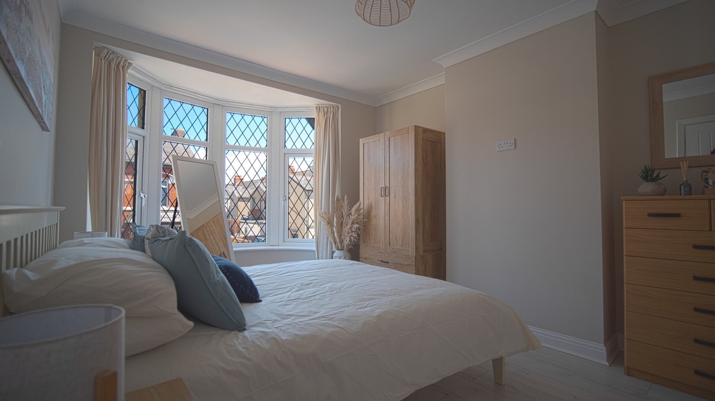 Spacious 3-Bed Home - Central Blackpool 6 Hello Guest