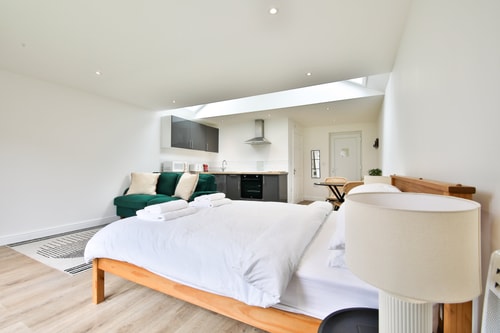 1BR Cardiff Annexe with Private Garden
