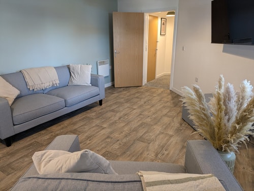 Ground Floor Apartment - Cloisters Coastal Escape 6 Hello Guest