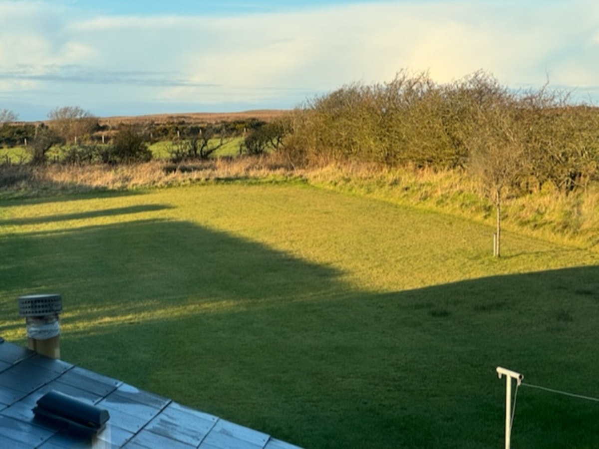 Causeway Headland Gem - 4BD Cottage Retreat 14 Hello Guest