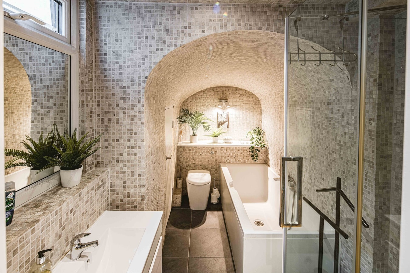 Beautiful 2-Bed Notting Hill Apt with Garden 12 Hello Guest