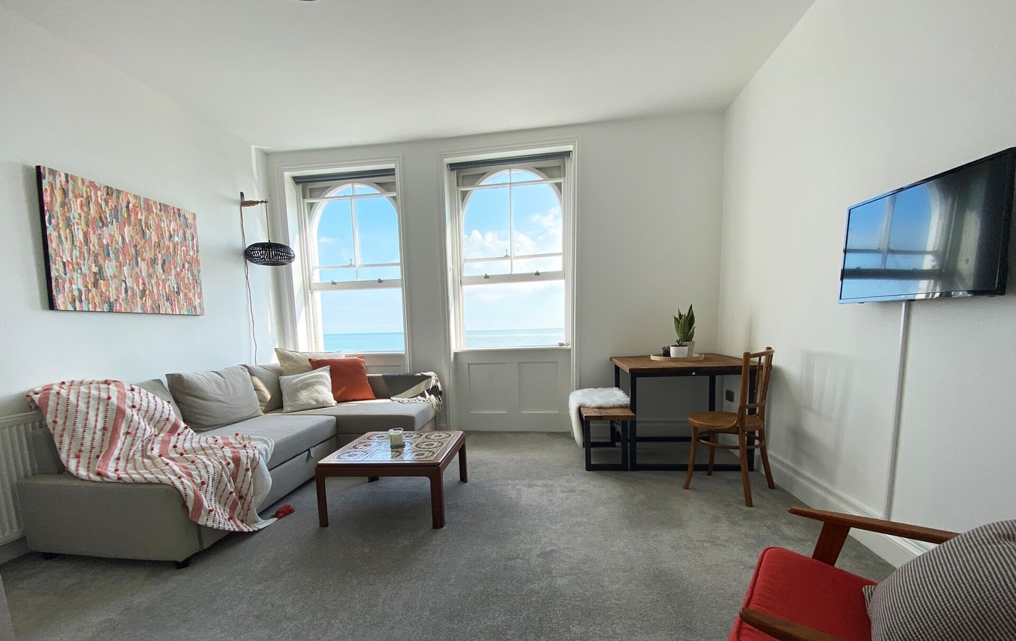 Spacious 2BD Flat with Stunning Views Folkestone 7 Hello Guest