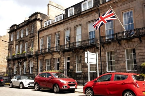 Elegant & Sunny 2BD basement stay, Edinburgh! 16 Hello Guest