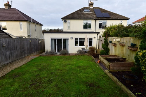 2BD Garden Home - A Short Walk to Stonehenge 3 Hello Guest