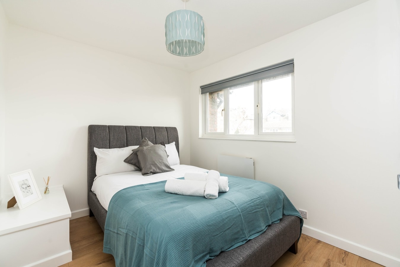Sleek and Stylish 2BD Home with a Garden Anerley 14 Hello Guest