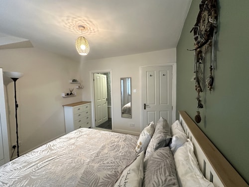 Bright Seaside Apartment with Stunning River Views 18 Hello Guest