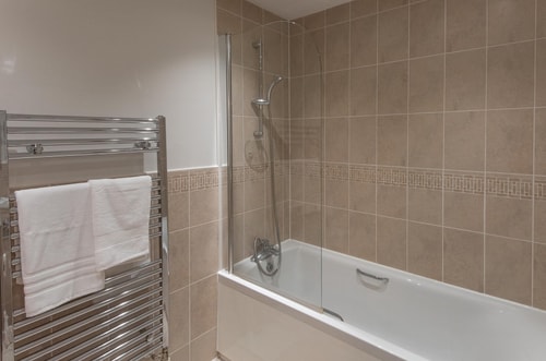 Modern 2-Bed Flat in Tavistock Centre 18 Hello Guest