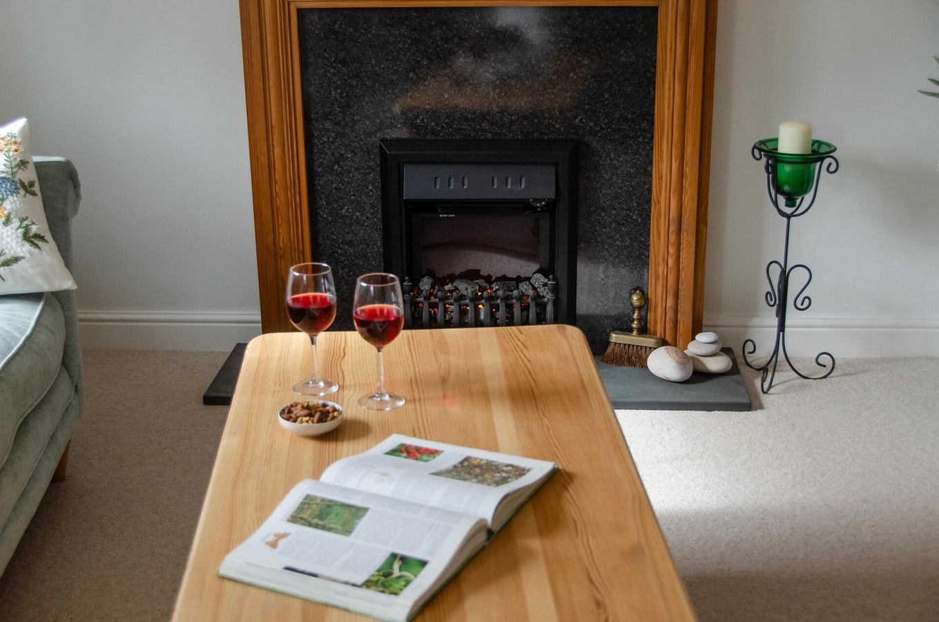 Modern 2-Bed Flat in Tavistock Centre 15 Hello Guest